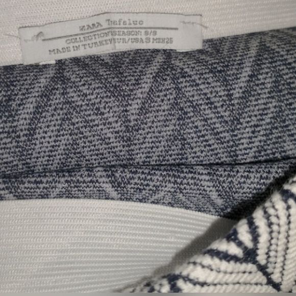 Zara -- Chevron Mini Skirt - Picture 5 of 5